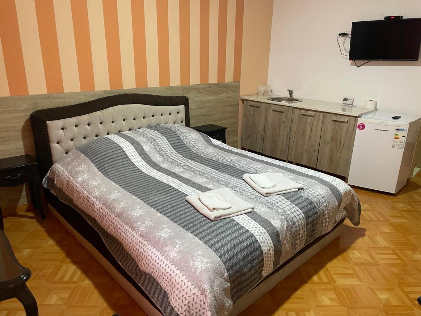 Bed&Breakfast Intermezzo Caffe Kikinda Екстер'єр фото