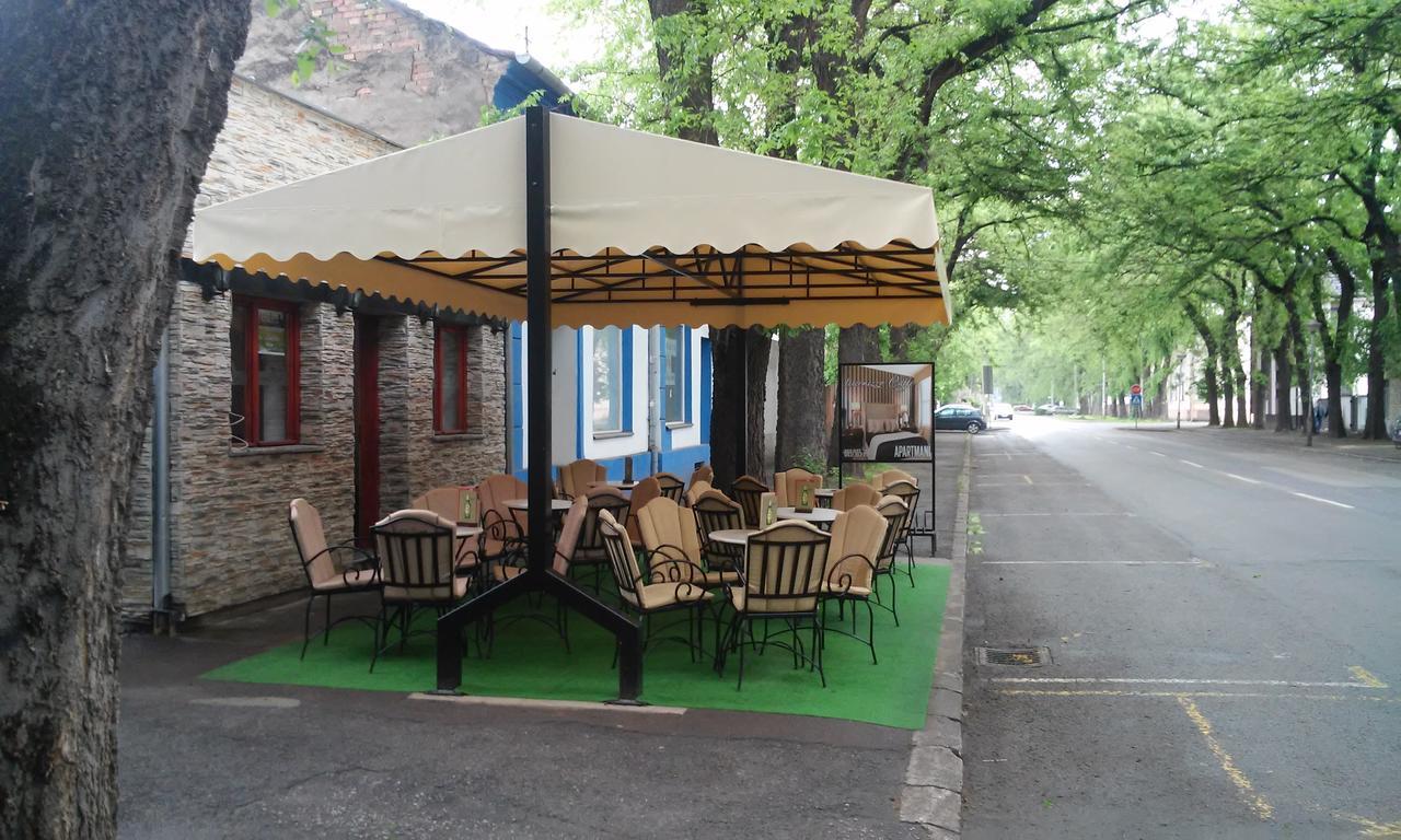 Bed&Breakfast Intermezzo Caffe Kikinda Екстер'єр фото