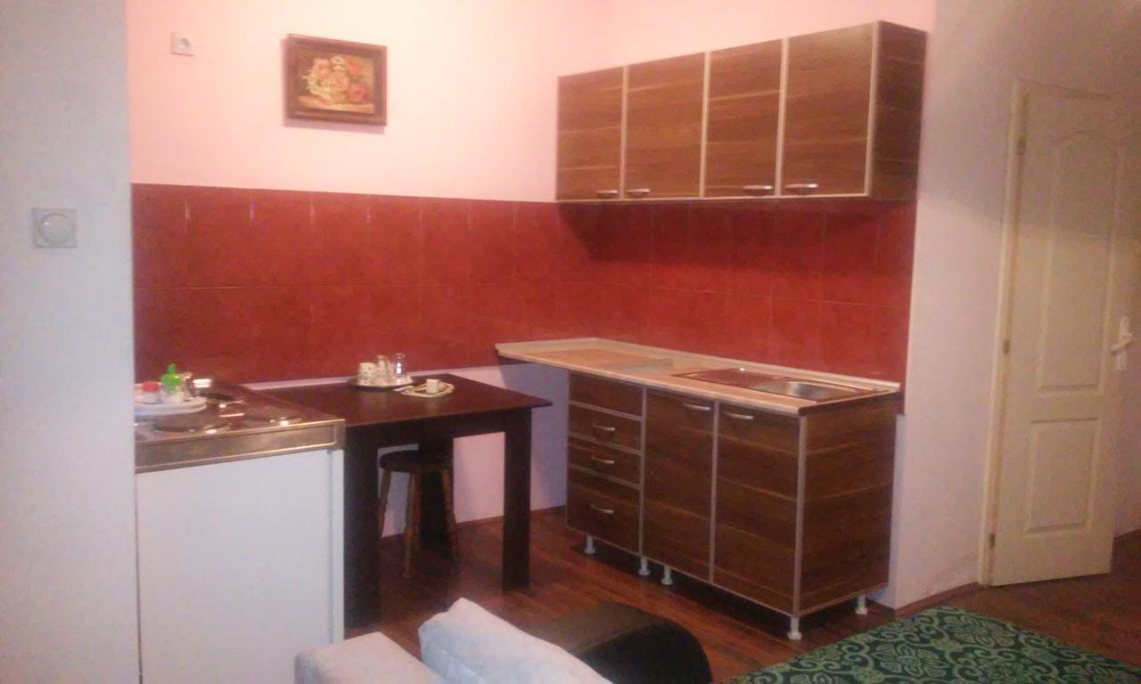 Bed&Breakfast Intermezzo Caffe Kikinda Екстер'єр фото